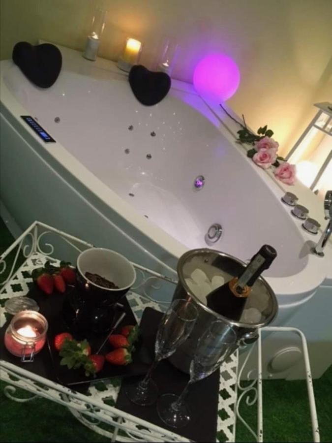 B&B Ravenna In Love Relax Conventello Buitenkant foto